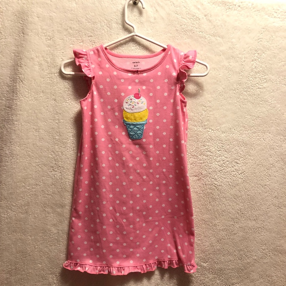 2 girls nightgowns